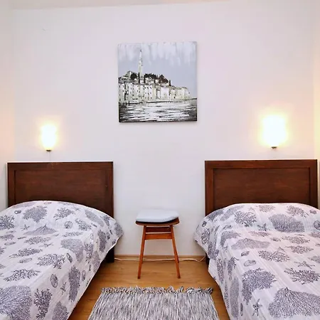 Apartment Bujas *