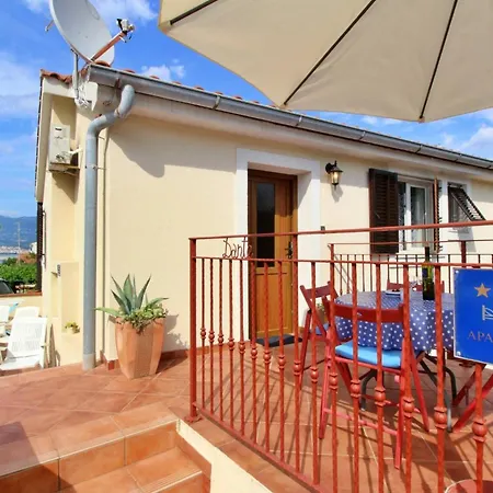 Apartment Bujas